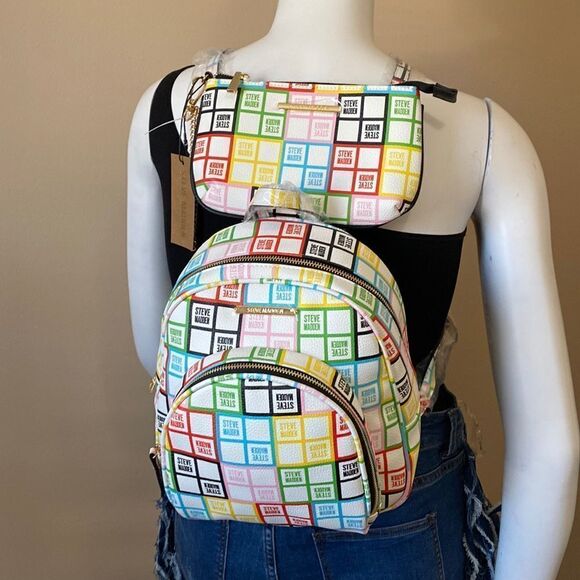 NWT Steve Madden Bjordan White Floral Logo Backpack - w/ Matching Wristlet - Picture 3 of 17